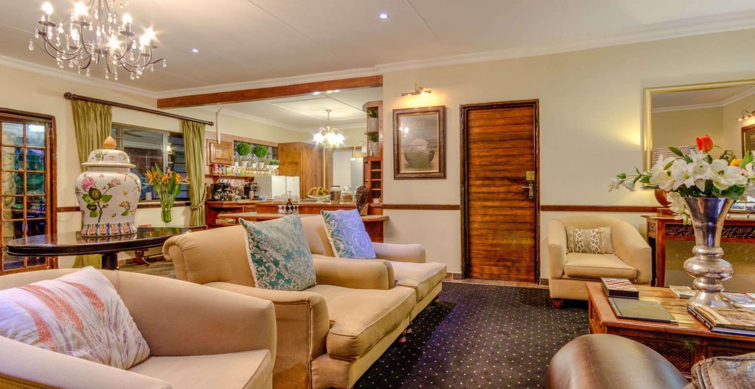 main lounge at heritage house