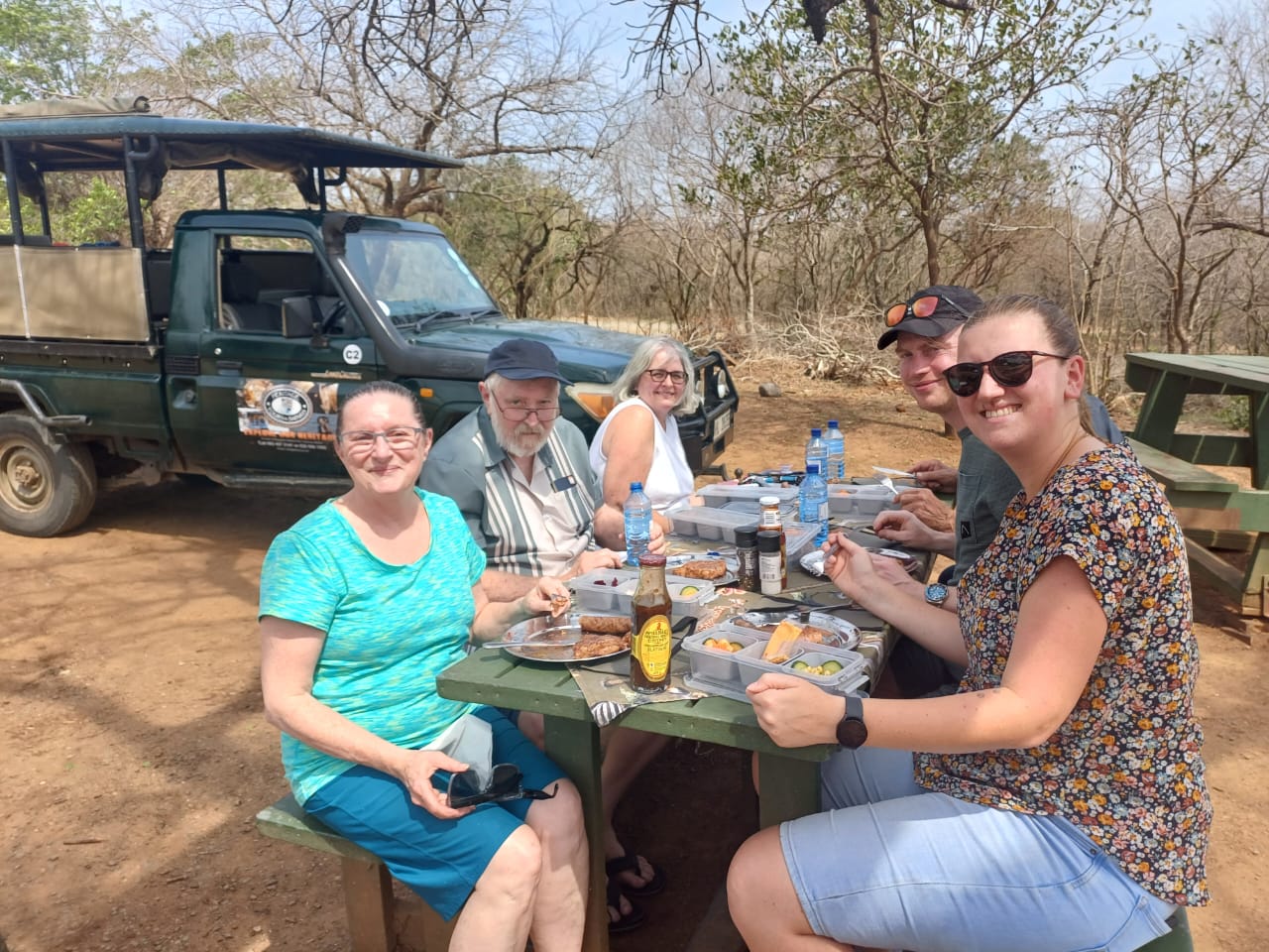 safari package clients on safari lunch time